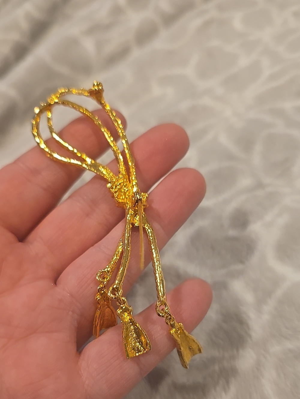 Vintage Gold Tone Rope Brooch - Picture 2 of 2